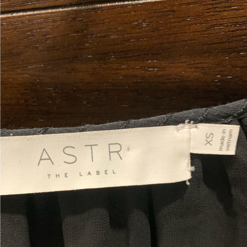 ASTR size X-small blouse. - Picture 3 of 3